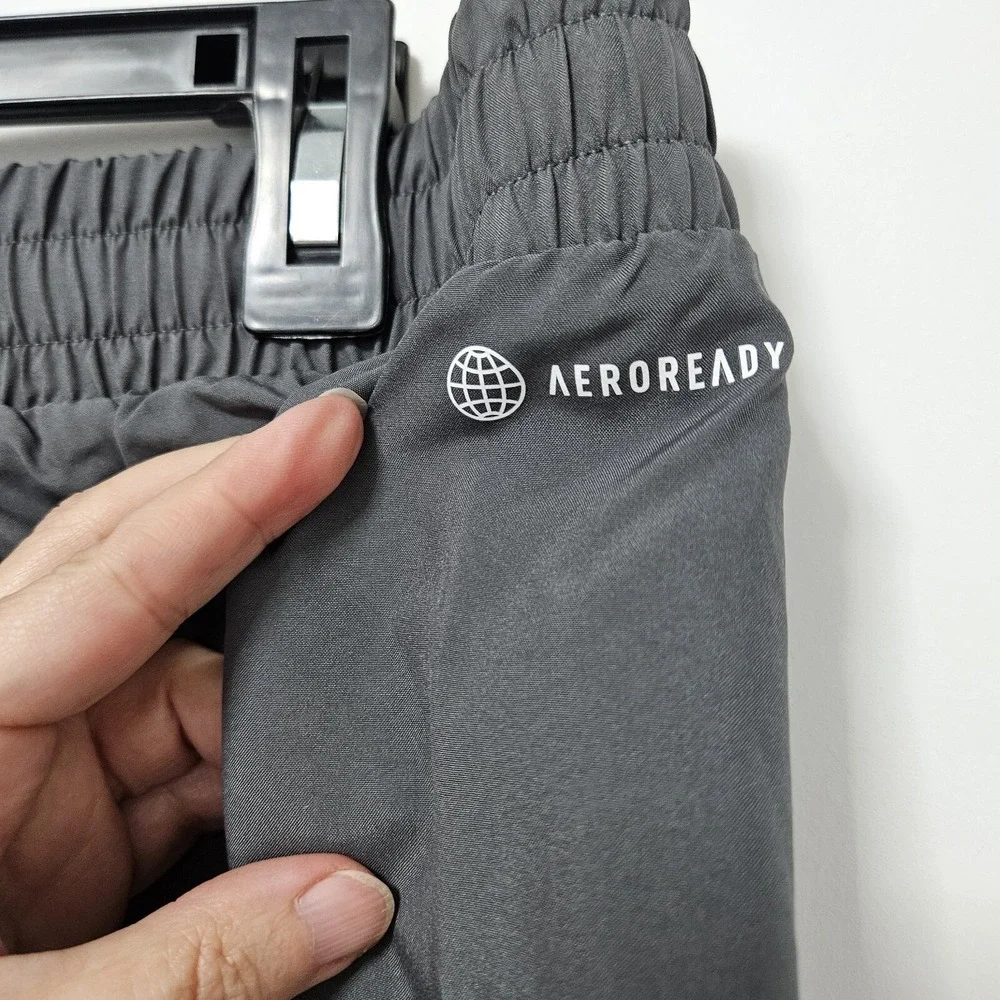 Adidas Shorts Mens 2XLT Grey D4M‎ Training Aeroready IC7278 Zipper Pockets NWT